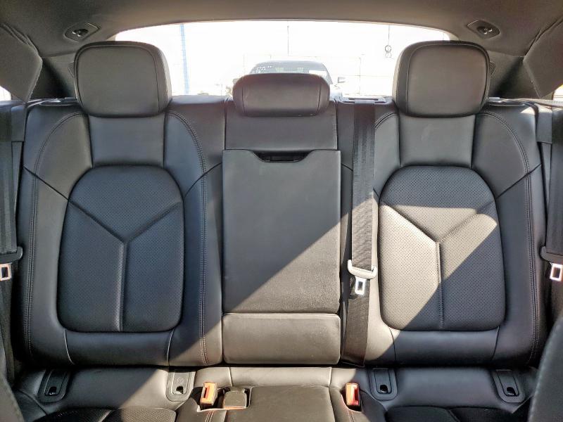 2018 PORSCHE MACAN WP1AA2A58JLB04662