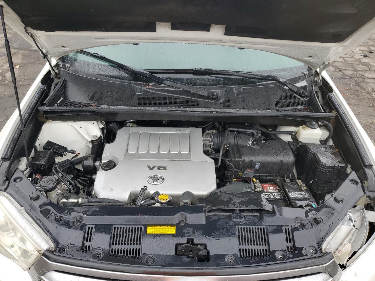 TOYOTA HIGHLANDER BASE