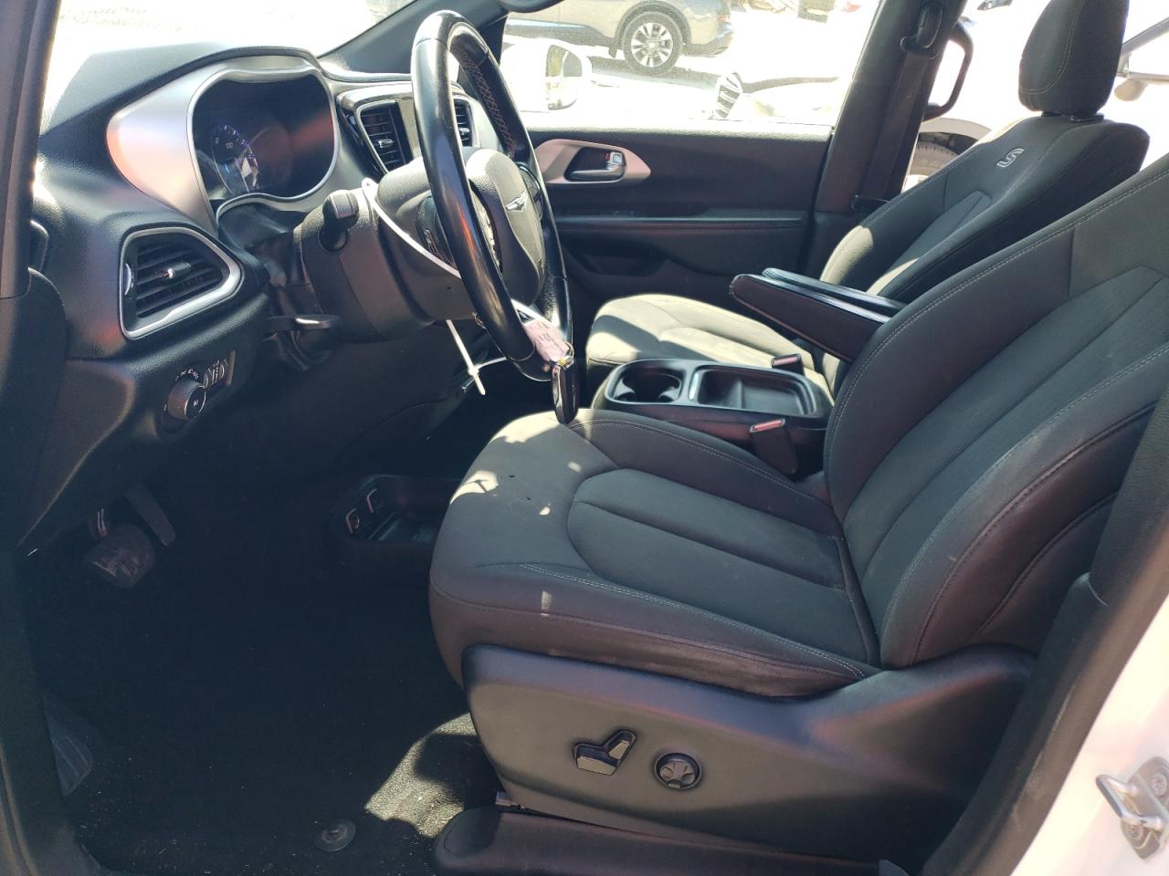 CHRYSLER PACIFICA TOURING PLUS