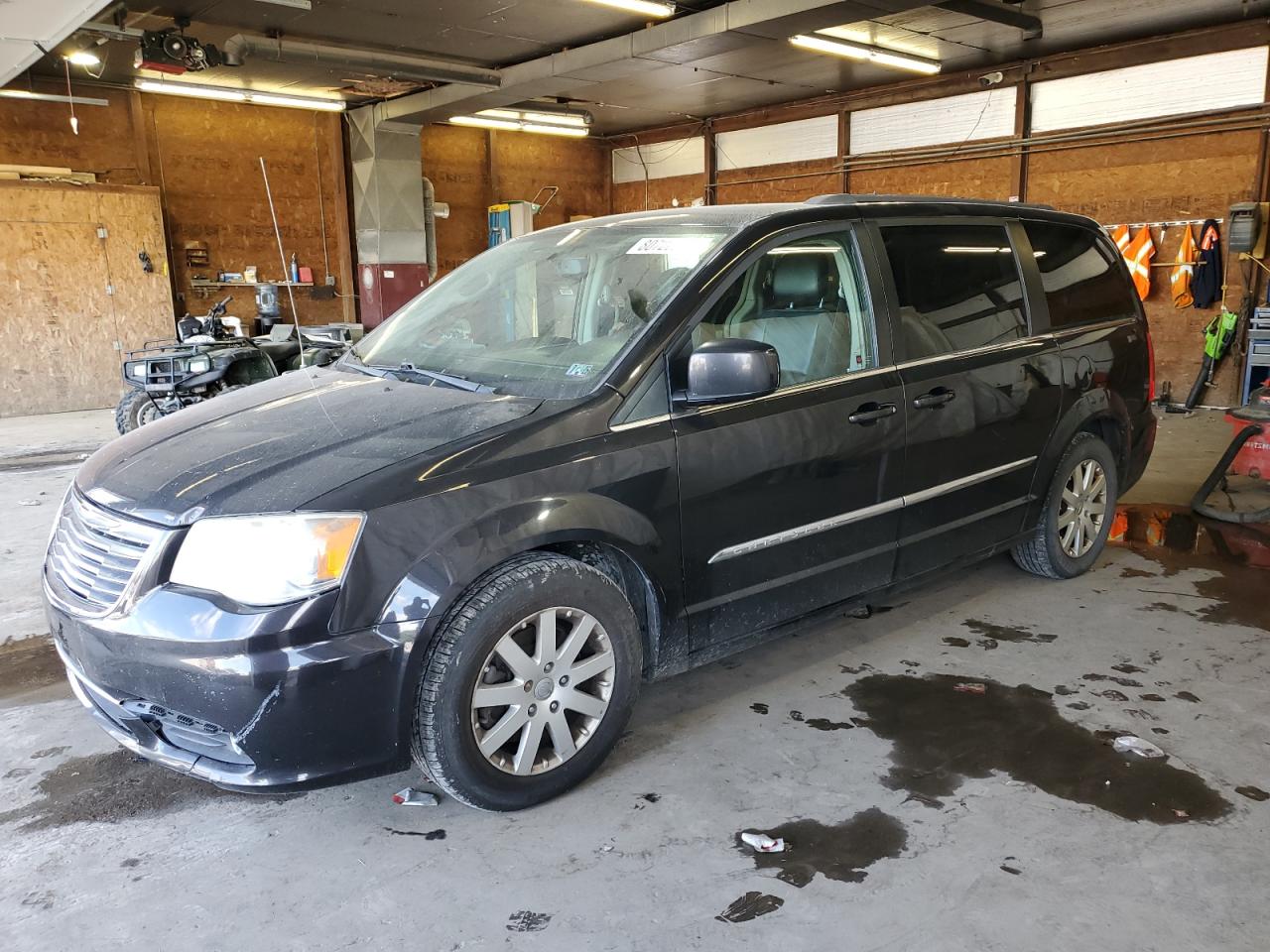 CHRYSLER TOWN & COUNTRY TOURING