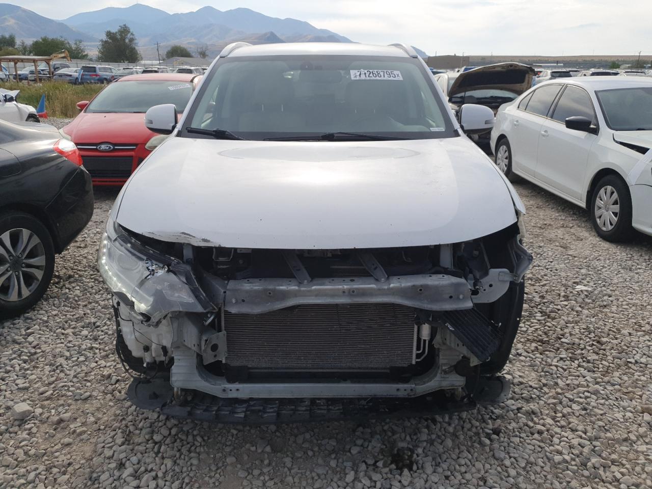 MITSUBISHI OUTLANDER SE