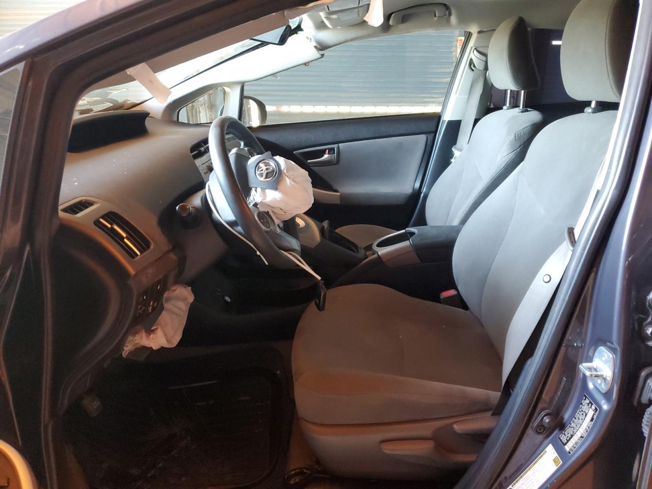 TOYOTA PRIUS PLUG-IN