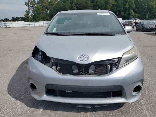 2016 TOYOTA SIENNA SE 5TDXK3DC2GS750246