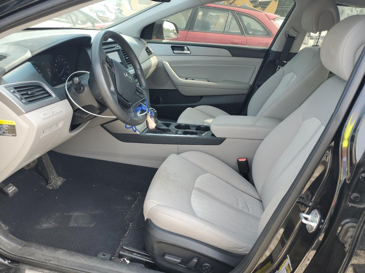 HYUNDAI SONATA PLUG-IN HYBRID