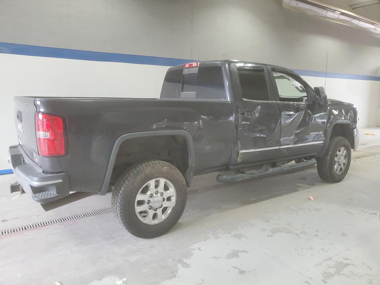 GMC SIERRA K2500 SLT