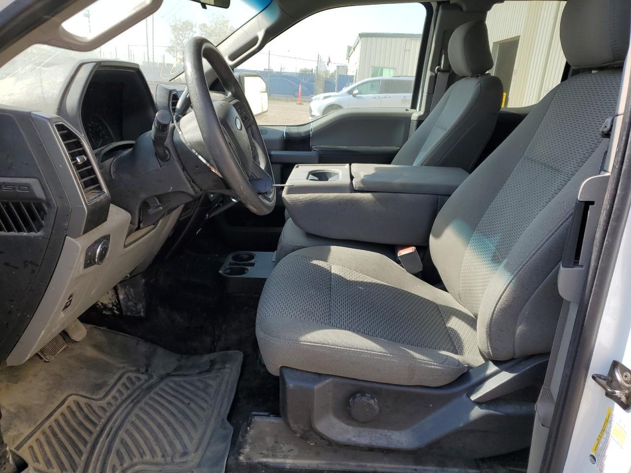 FORD F-150 SUPER CAB