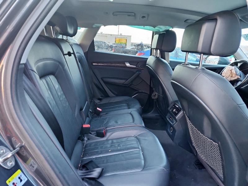 2018 AUDI Q5 PREMIUM WA1ANAFY7J2007004