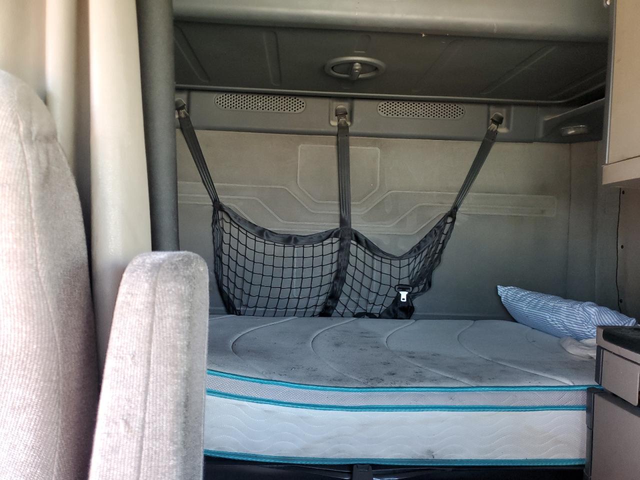 Lot #3237033022 2014 FREIGHTLINER CASCADIA 1