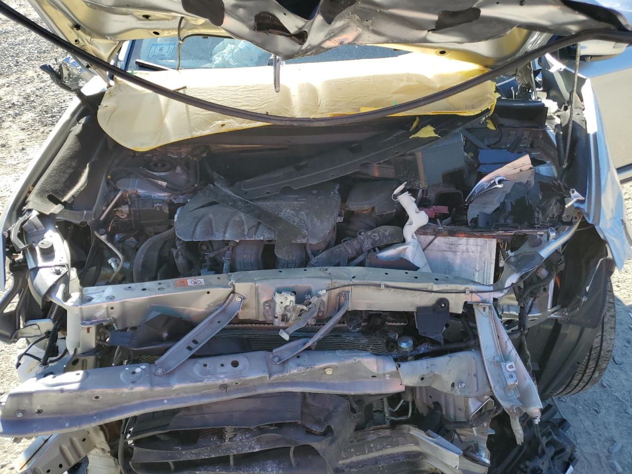 MITSUBISHI OUTLANDER SE