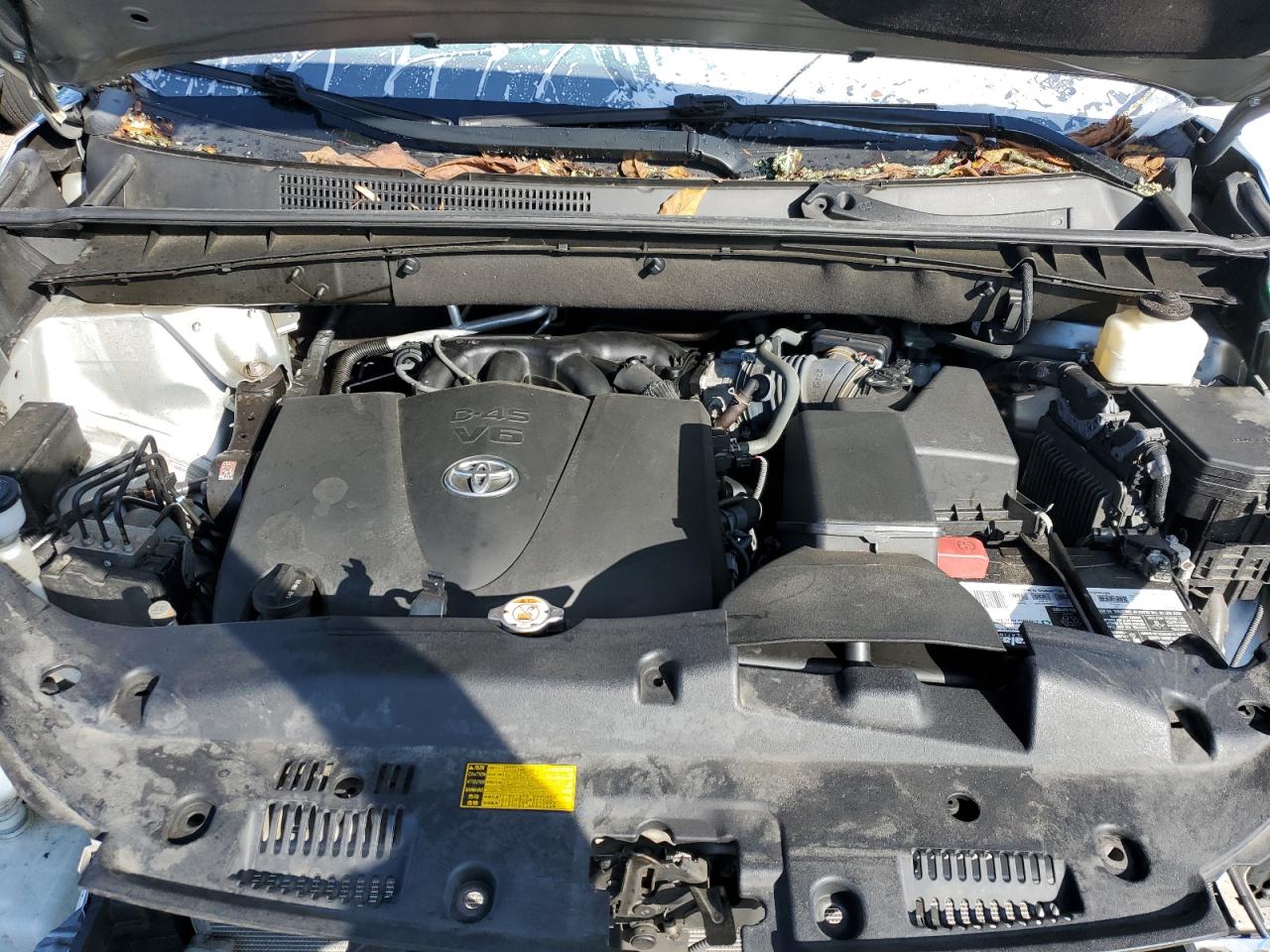 TOYOTA HIGHLANDER SE