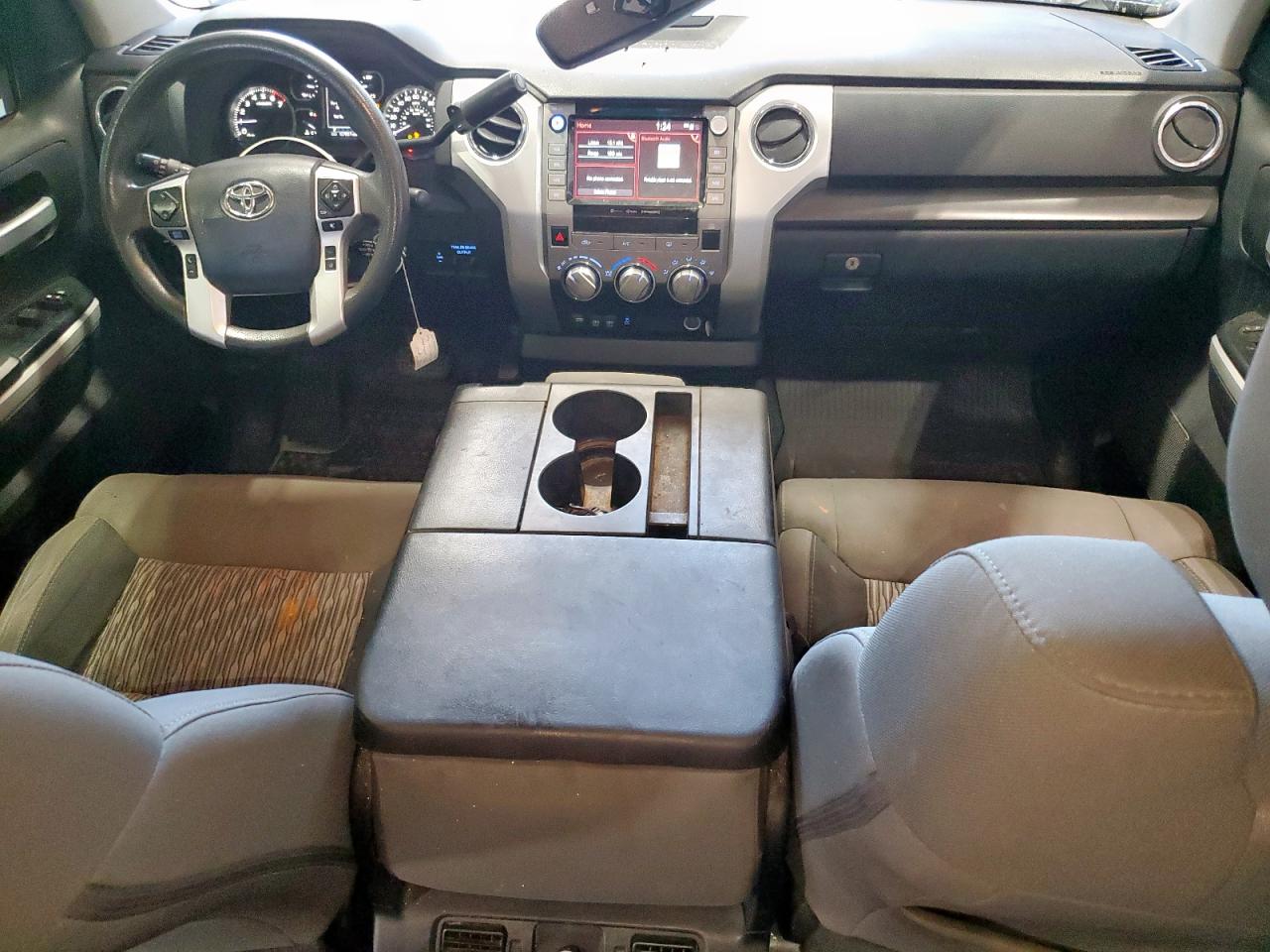 TOYOTA TUNDRA CREWMAX SR5