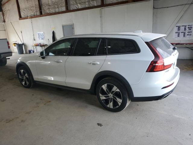 2022 VOLVO V60 CROSS COUNTRY T5 MOMENTUM YV4102WK4N2092036
