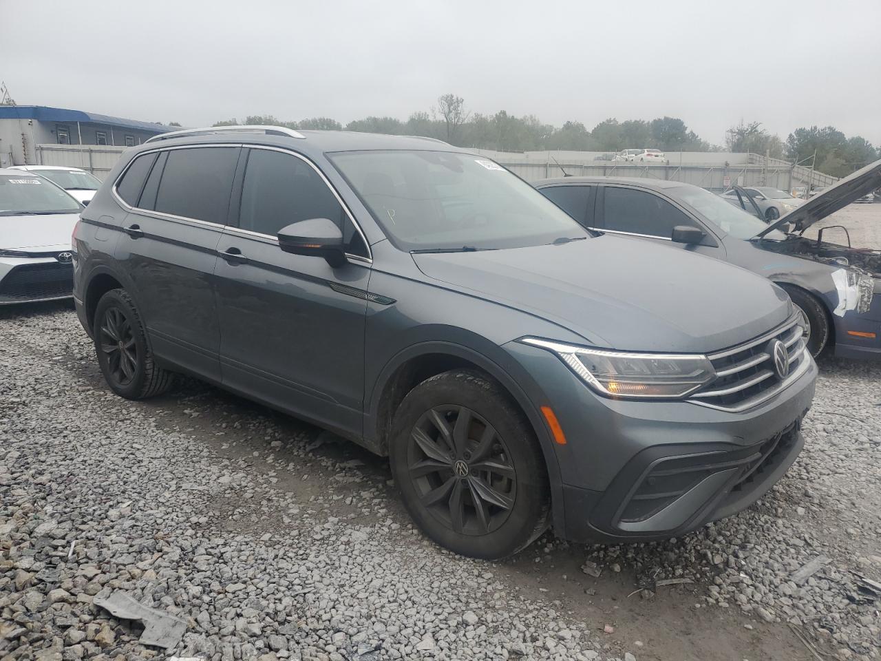 VOLKSWAGEN TIGUAN SE