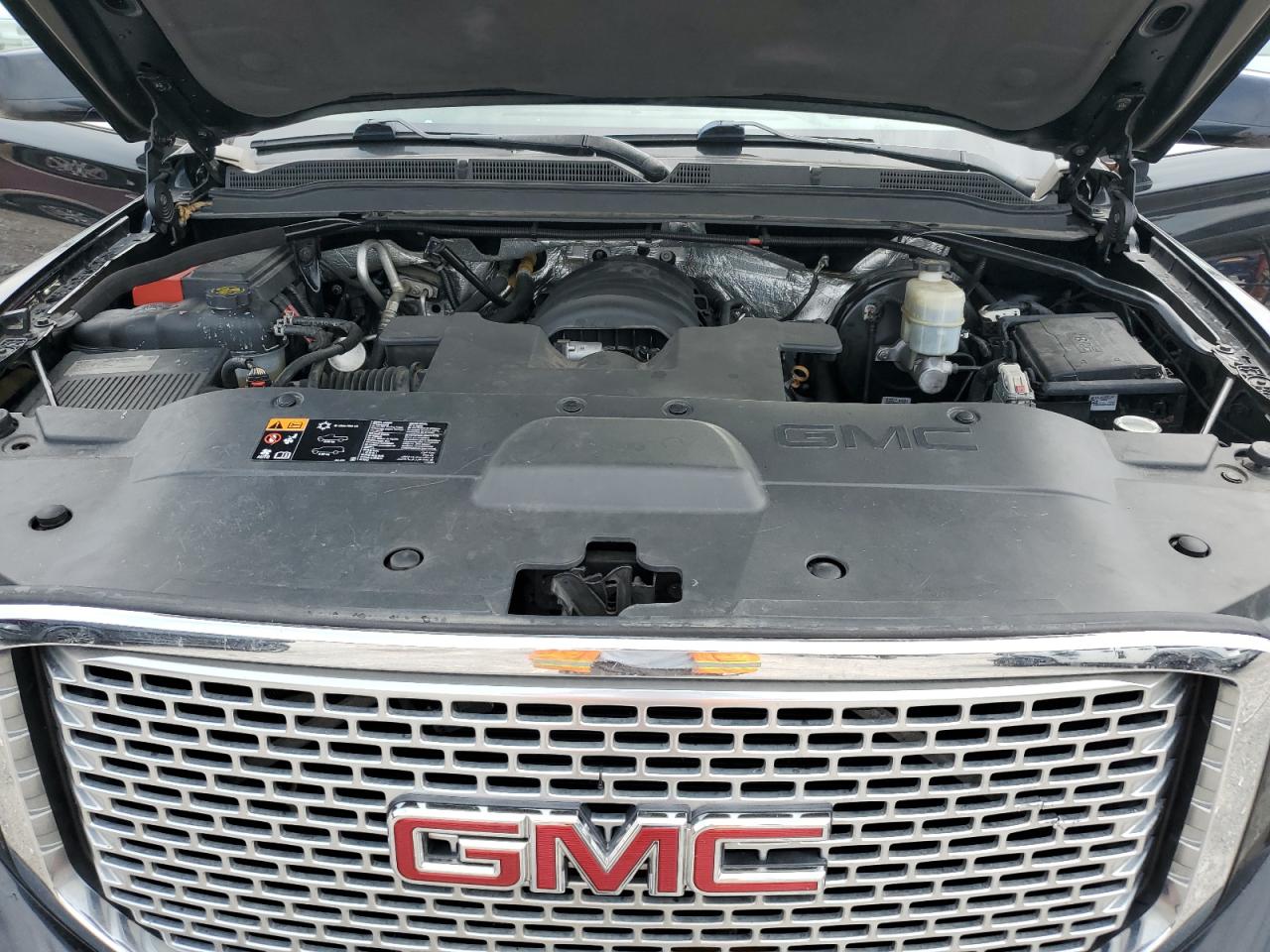 GMC YUKON DENALI