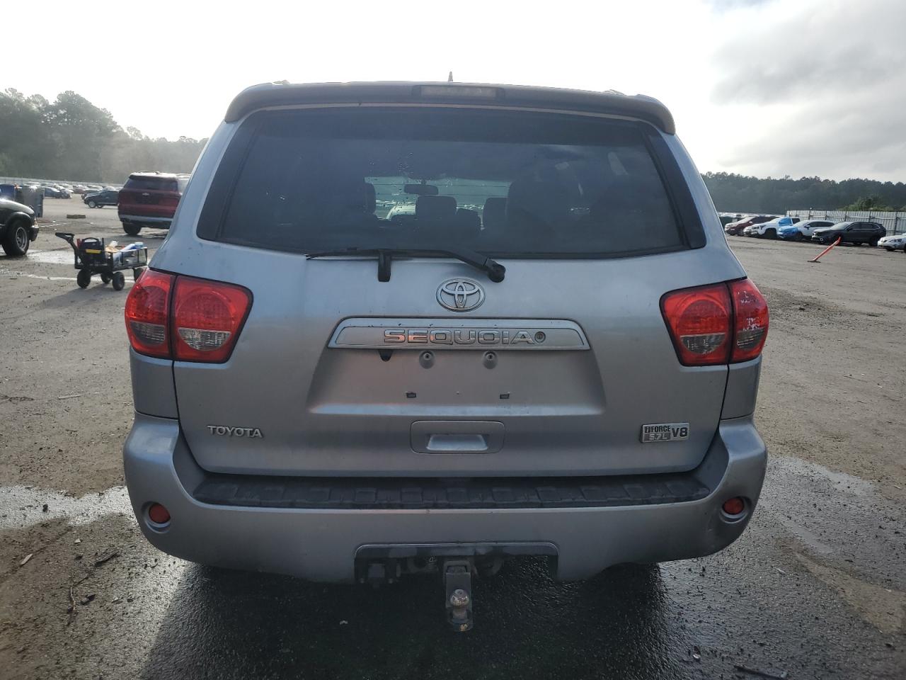 TOYOTA SEQUOIA SR5