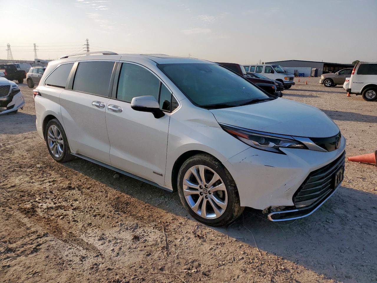 TOYOTA SIENNA LIMITED