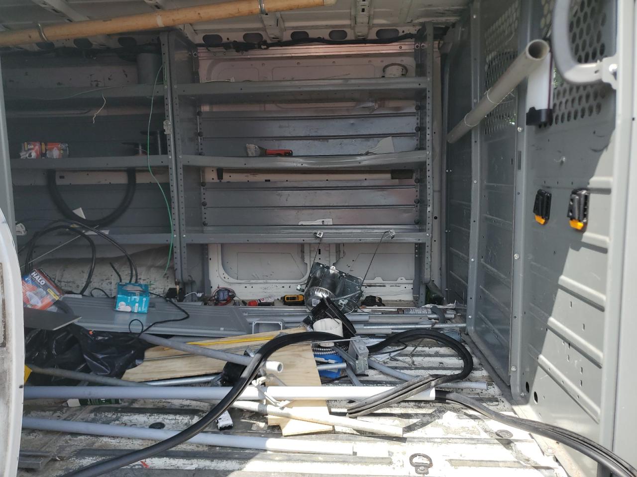 NISSAN NV1500 1500 S