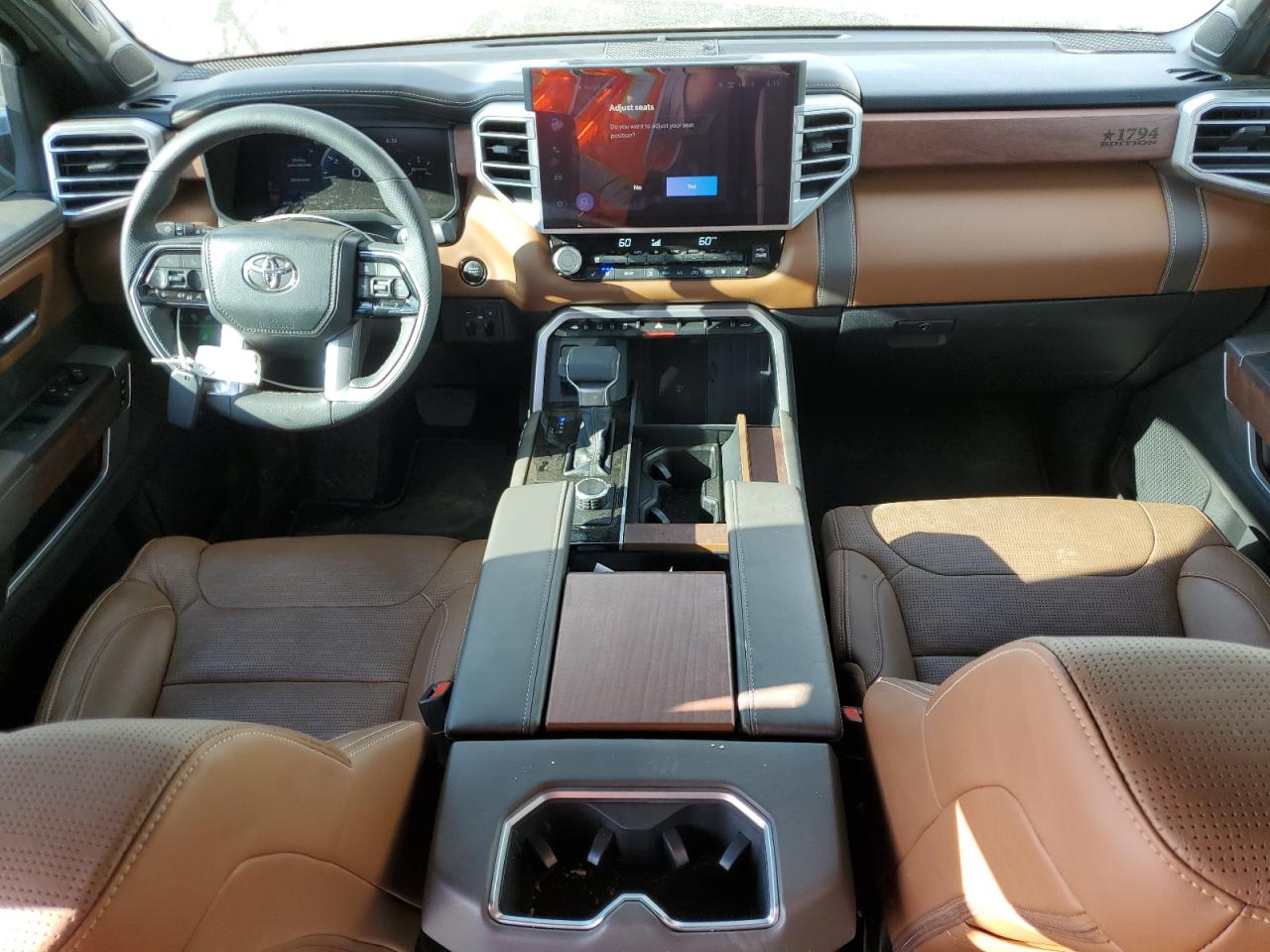 TOYOTA TUNDRA CREWMAX PLATINUM