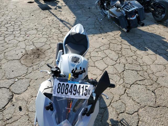 2025 KAWASAKI EX500 ML5EXGG17SDA70421
