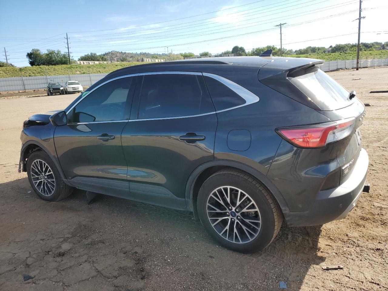 FORD ESCAPE TITANIUM