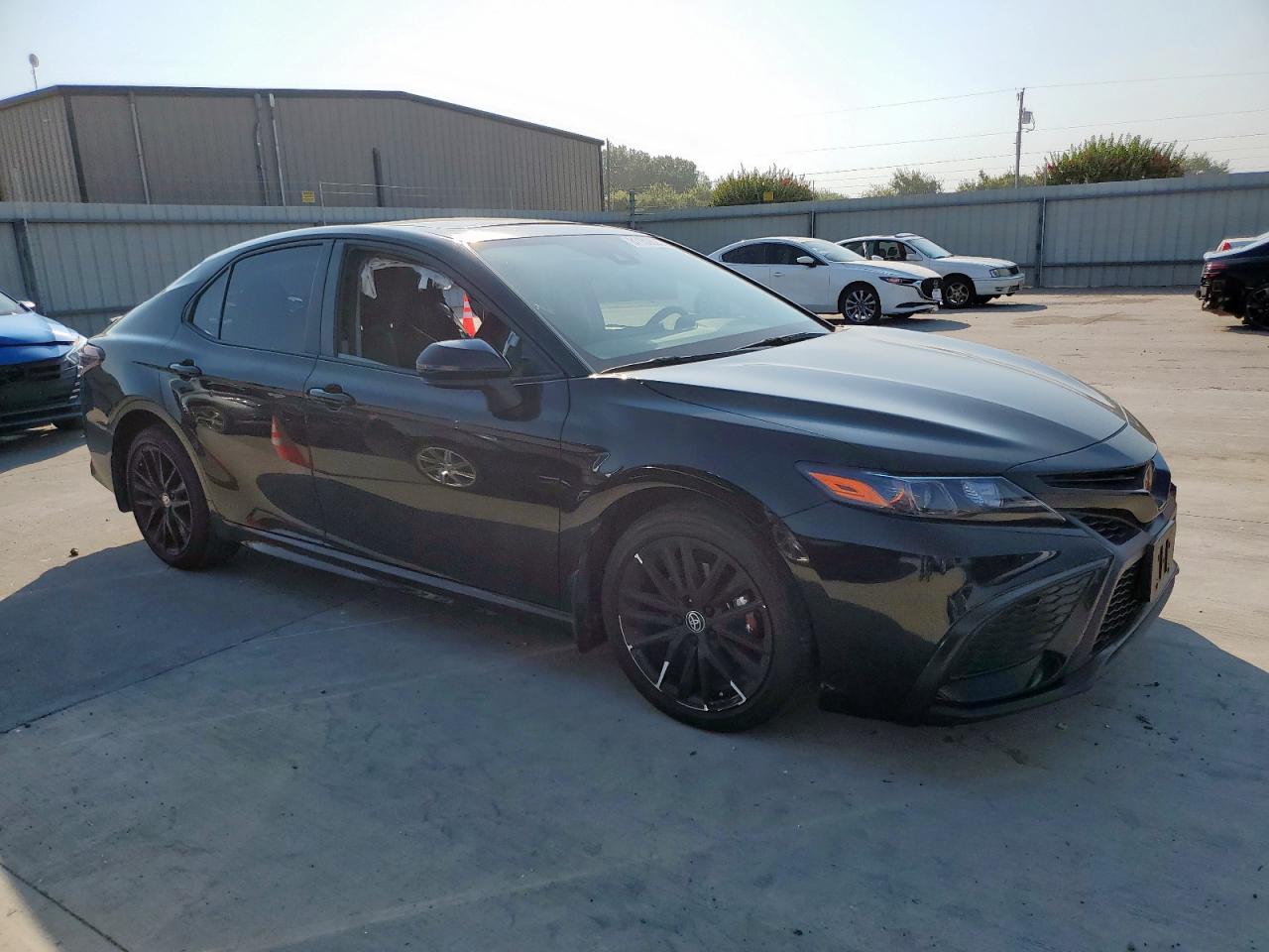TOYOTA CAMRY SE NIGHT SHADE
