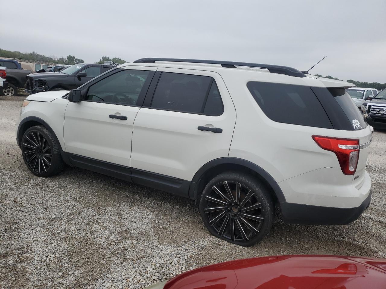 FORD EXPLORER