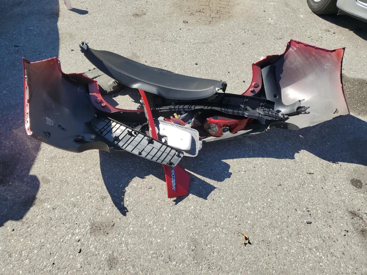 MAZDA 3 GRAND TOURING