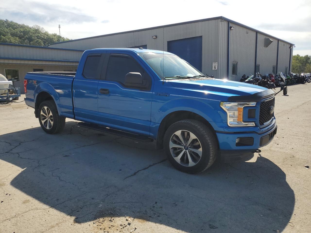 FORD F-150 SUPER CAB