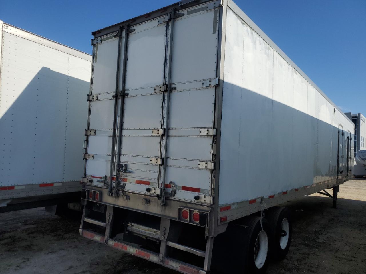 Lot #3282480913 2015 UTILITY VS2RA