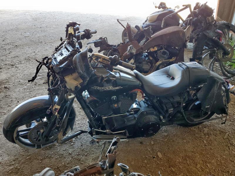 2016 HARLEY-DAVIDSON FLHXS STRE 1HD1KRM11GB625056