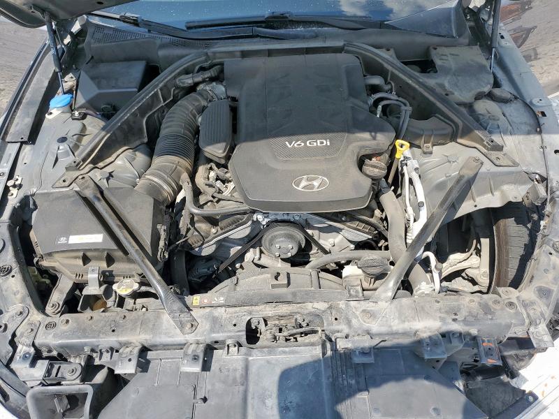 2016 HYUNDAI GENESIS 3. - KMHGN4JE4GU137328