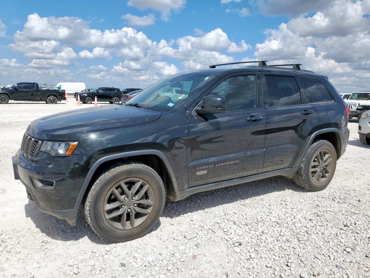 JEEP GRAND CHEROKEE LAREDO