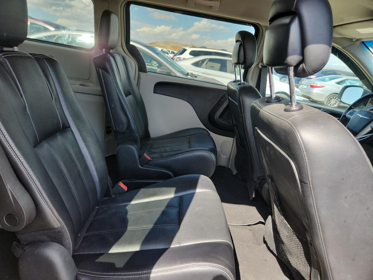 CHRYSLER TOWN & COUNTRY TOURING