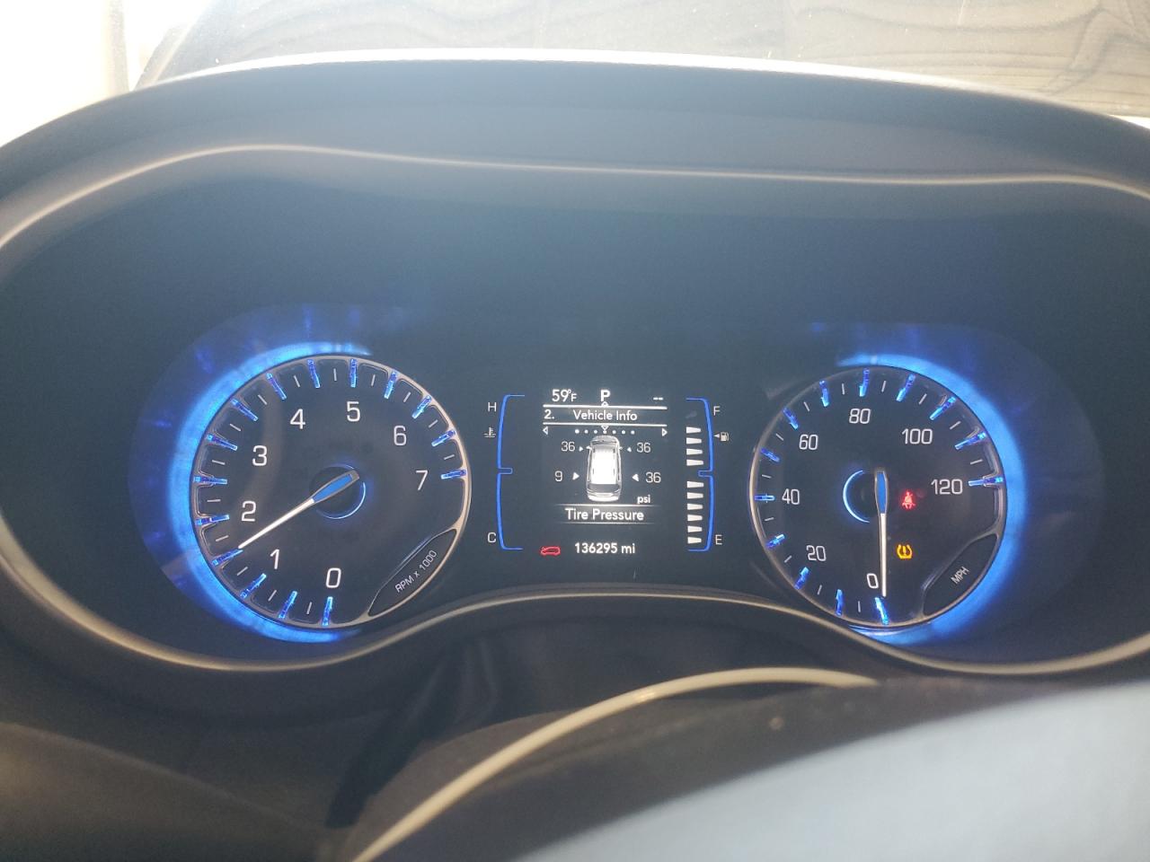 CHRYSLER PACIFICA TOURING PLUS