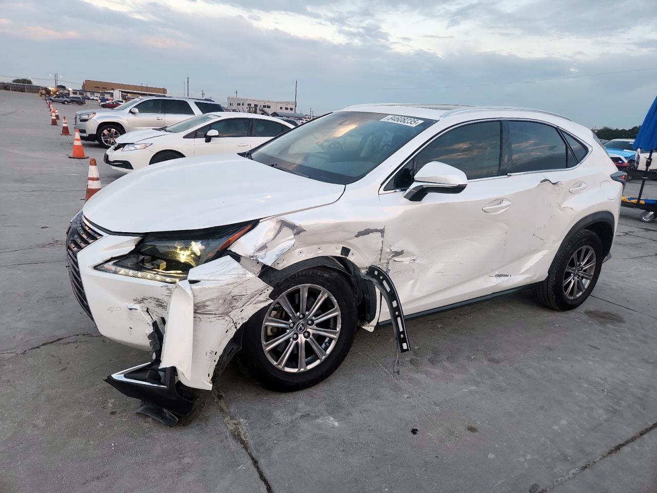 LEXUS NX 300 BASE