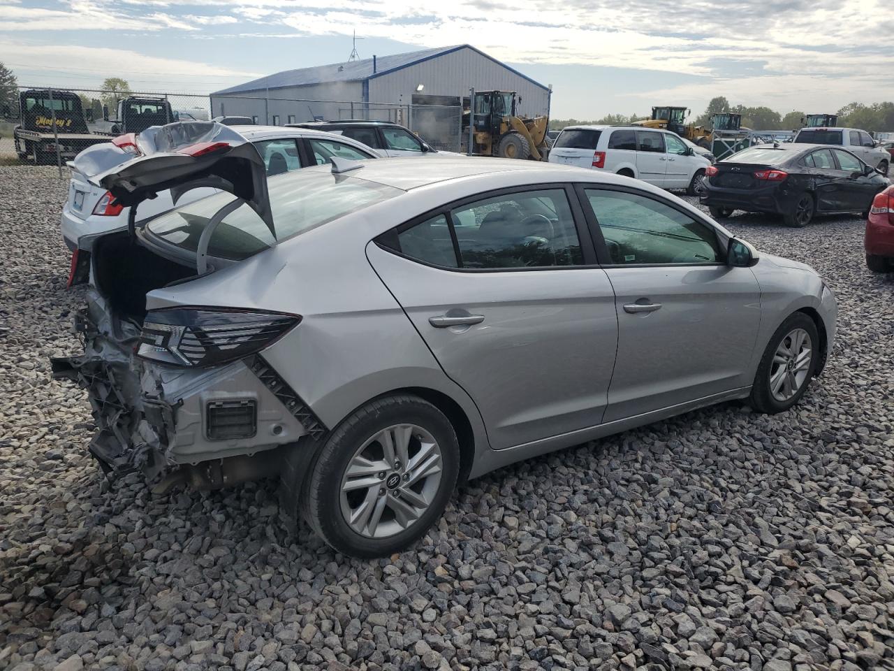 HYUNDAI ELANTRA SEL