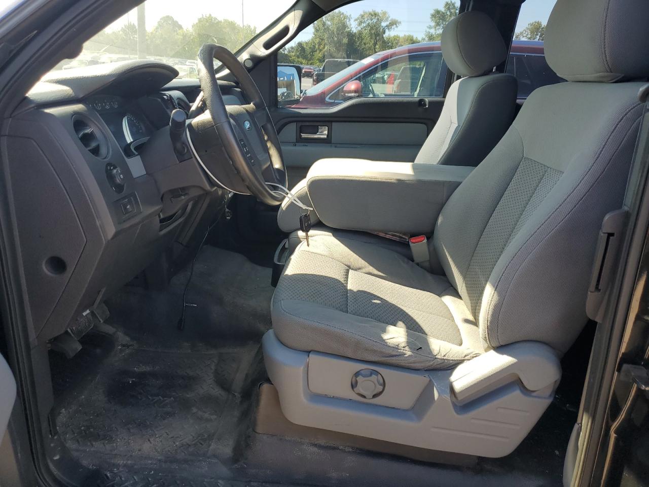 FORD F-150 SUPER CAB