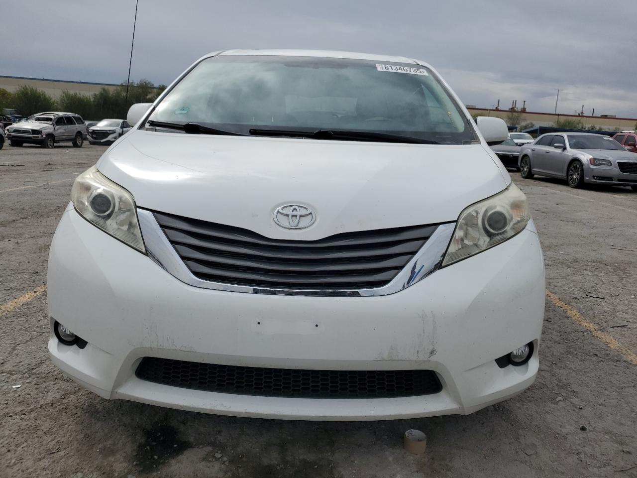 TOYOTA SIENNA XLE