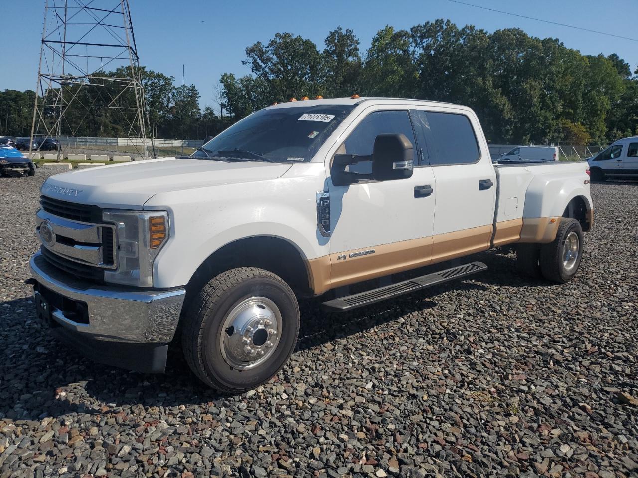 Lot #3309229617 2019 FORD F350 SUPER