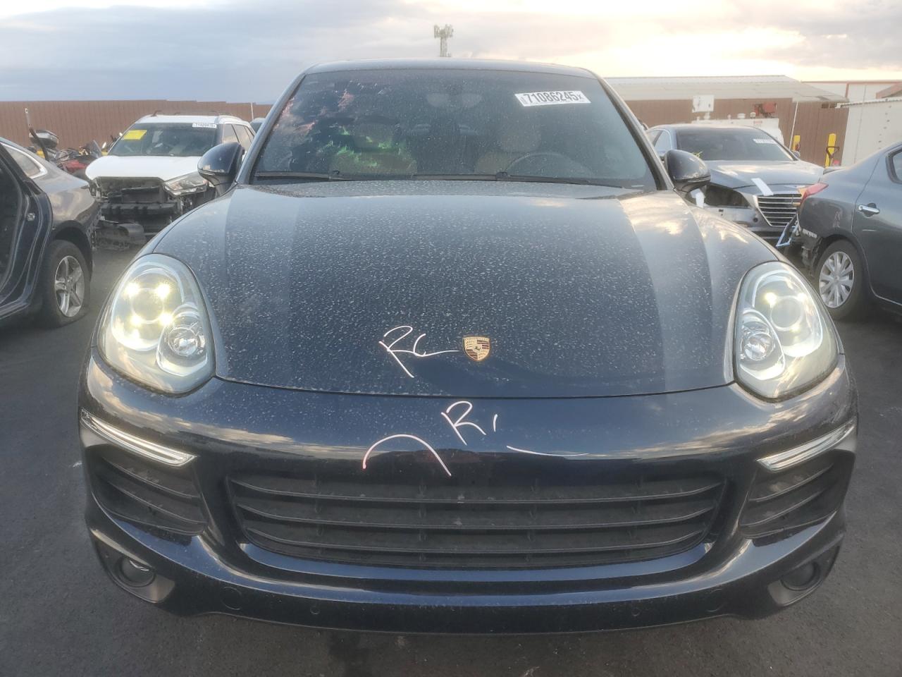 PORSCHE CAYENNE