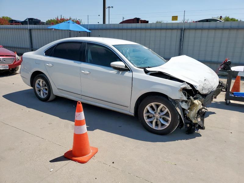 2016 VOLKSWAGEN PASSAT S 1VWAT7A3XGC055039