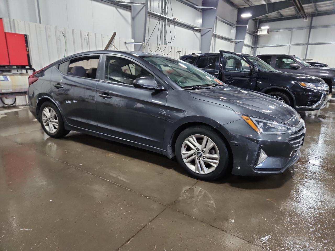 HYUNDAI ELANTRA SEL