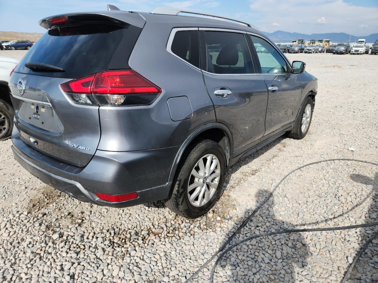Lot #3310764952 2017 NISSAN ROGUE S