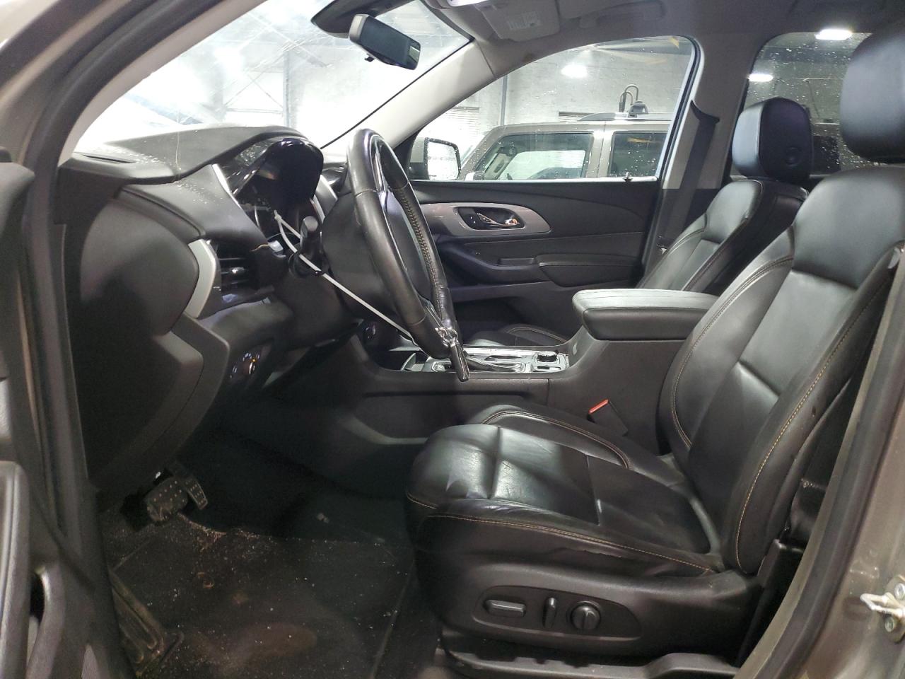 CHEVROLET TRAVERSE LT