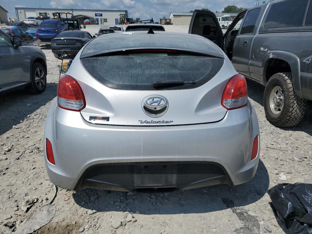 HYUNDAI VELOSTER