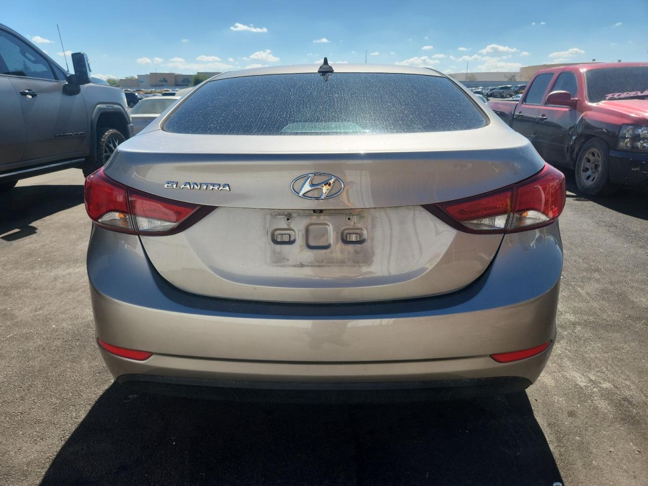 HYUNDAI ELANTRA SE