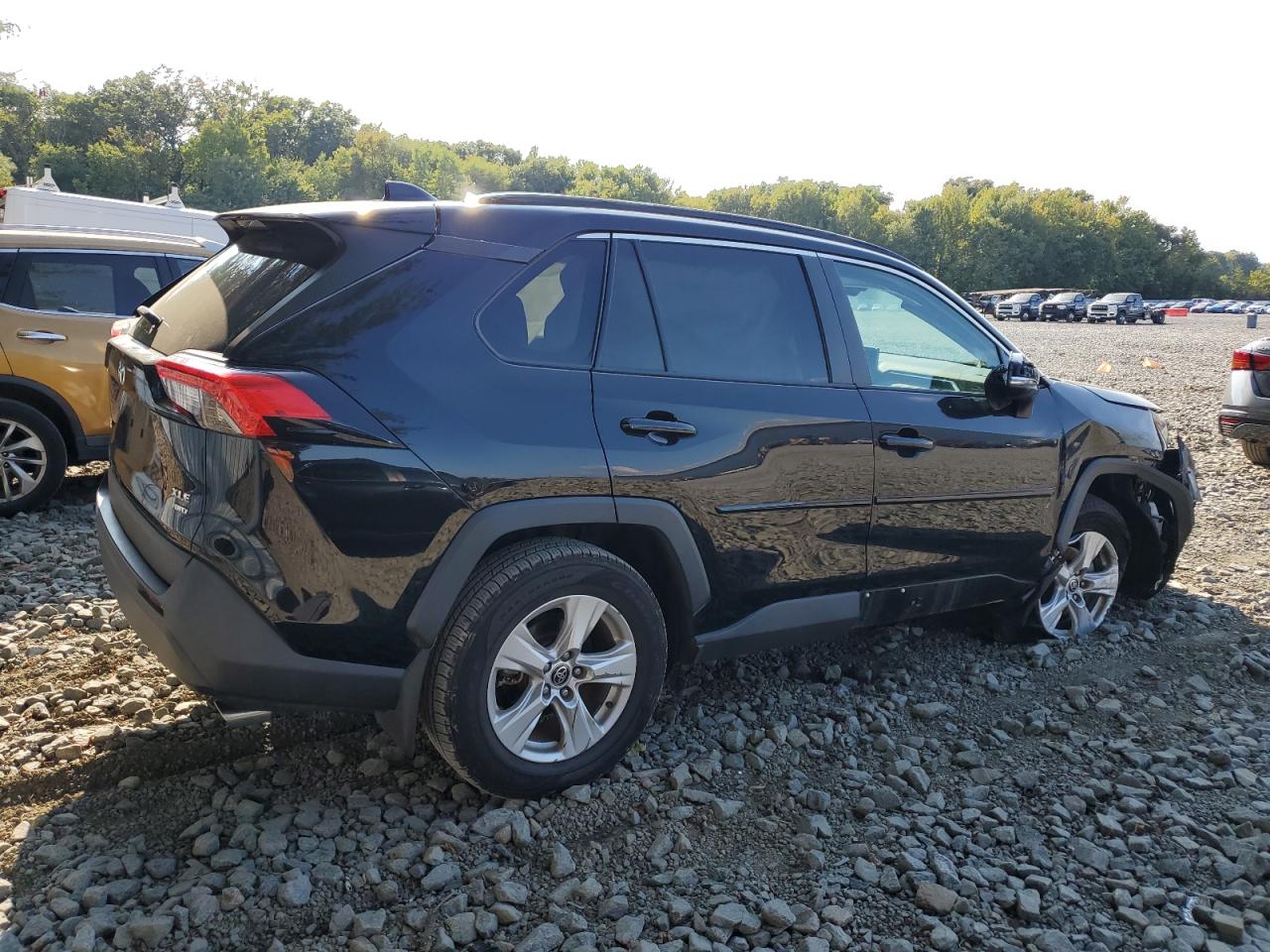 TOYOTA RAV4 XLE