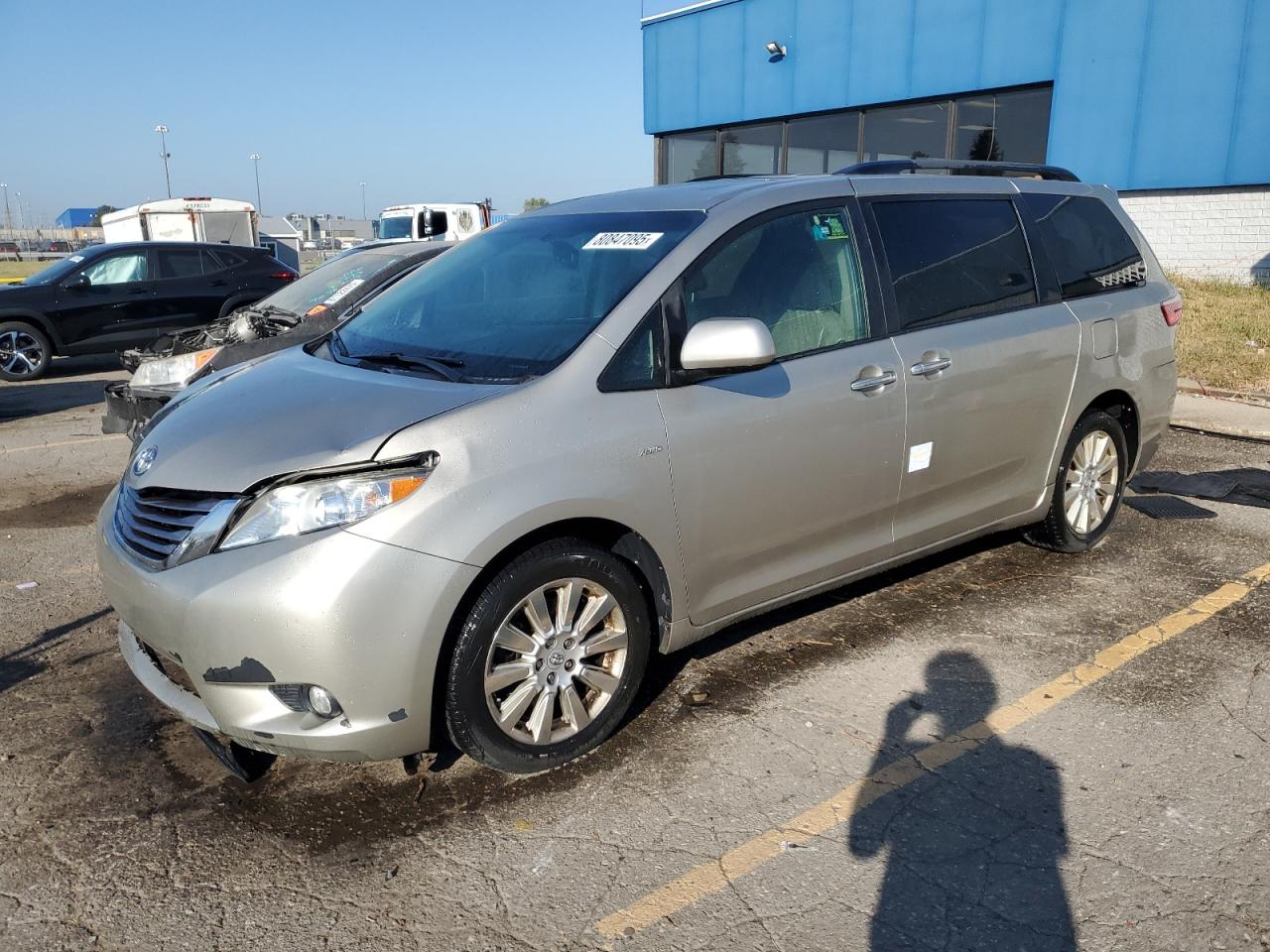 TOYOTA SIENNA XLE