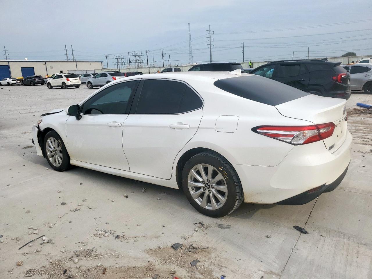 TOYOTA CAMRY LE
