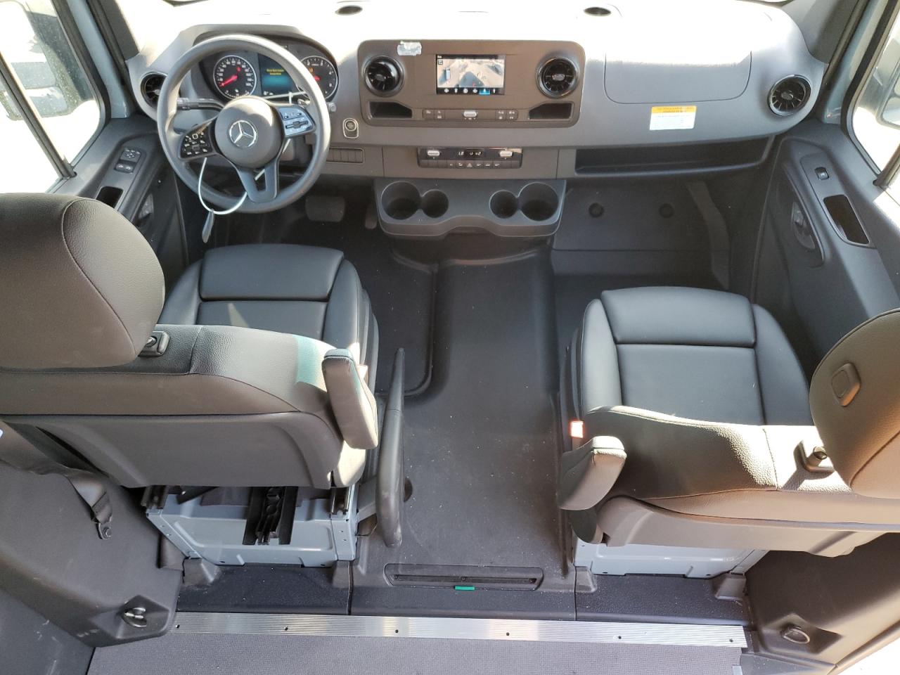 MERCEDES-BENZ SPRINTER 2500